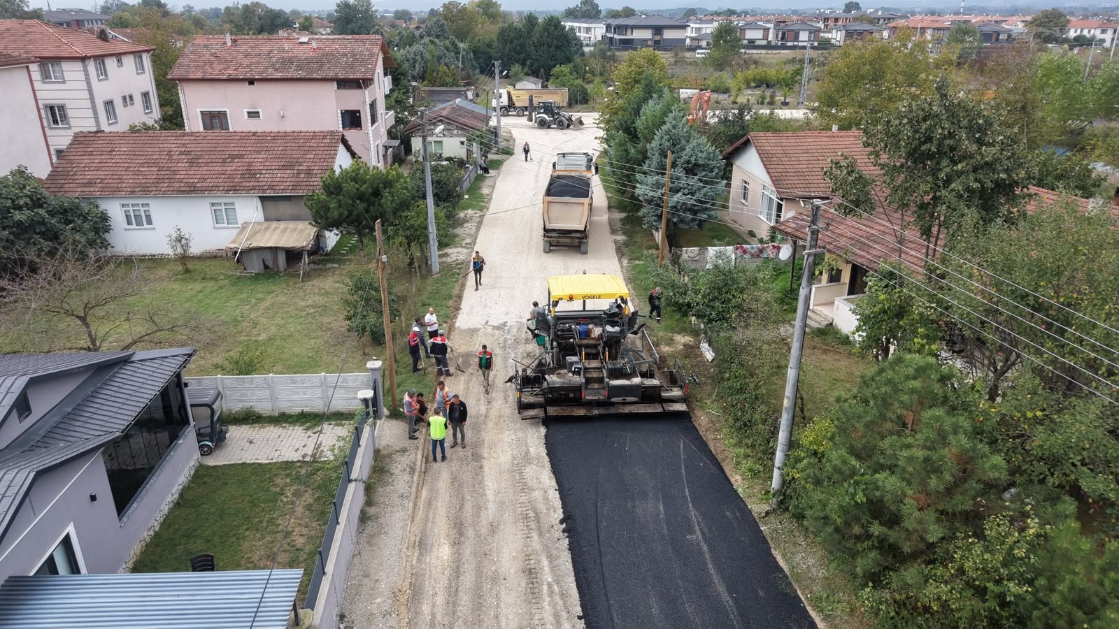 ASFALT EKİPLERİ GECE GÜNDÜZ SAHADA