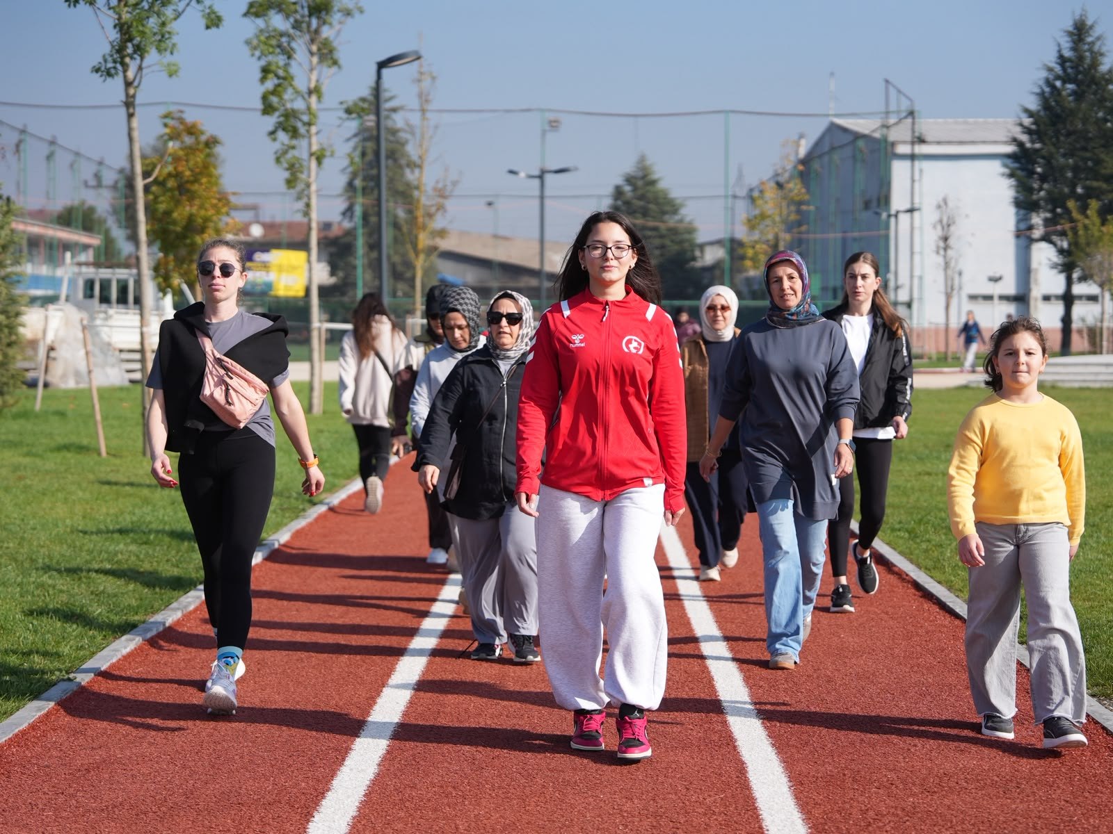‘ÇOCUKLAR OKULA, ANNELER SPORA’ PROJESİ BAŞLADI