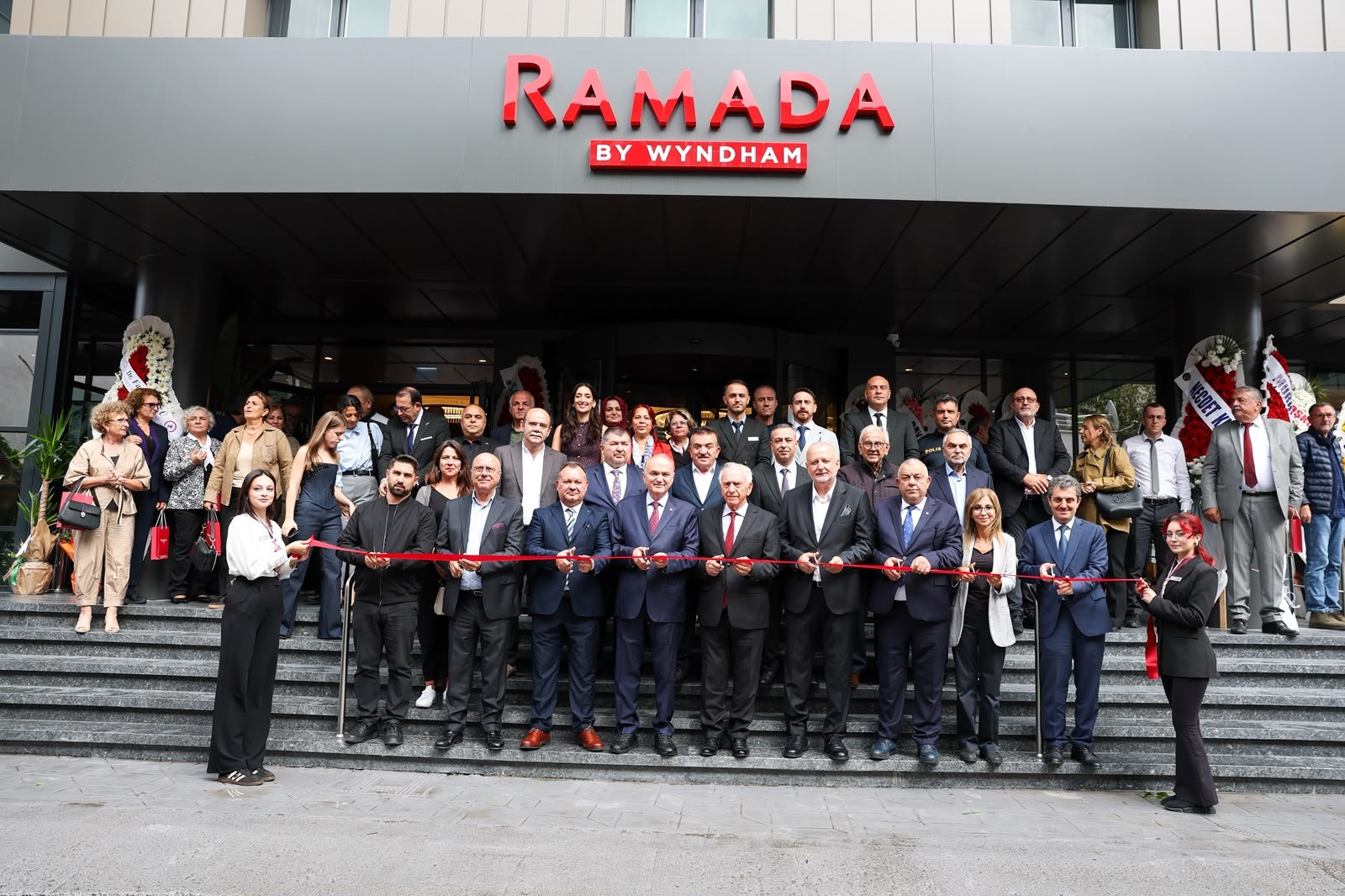 BAŞKAN ÖZLÜ’NÜN ZİNCİR OTEL HAYALİ GERÇEK OLDU