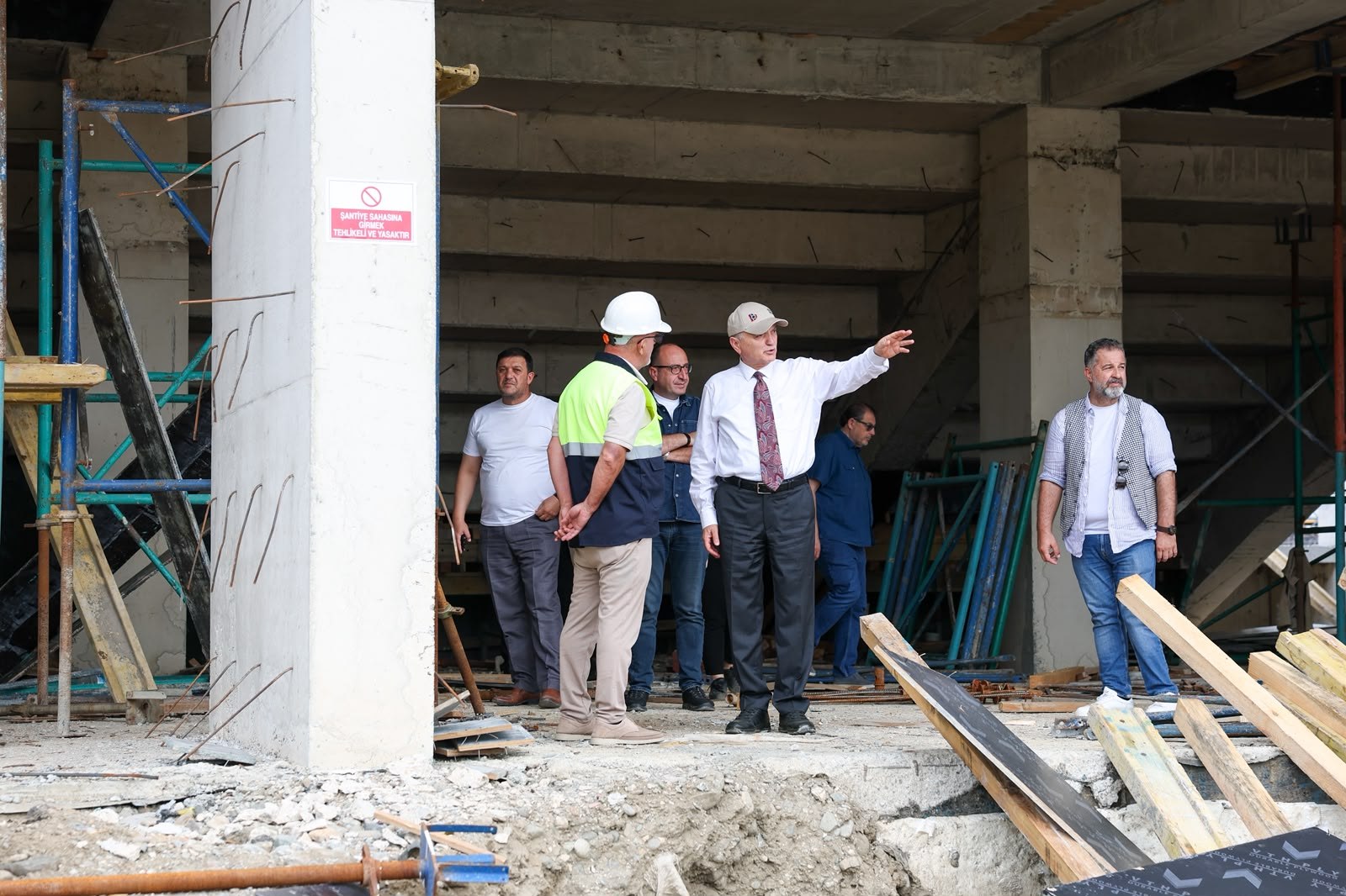 PROJELER YÜKSELİYOR, DÜZCE DEĞİŞİYOR