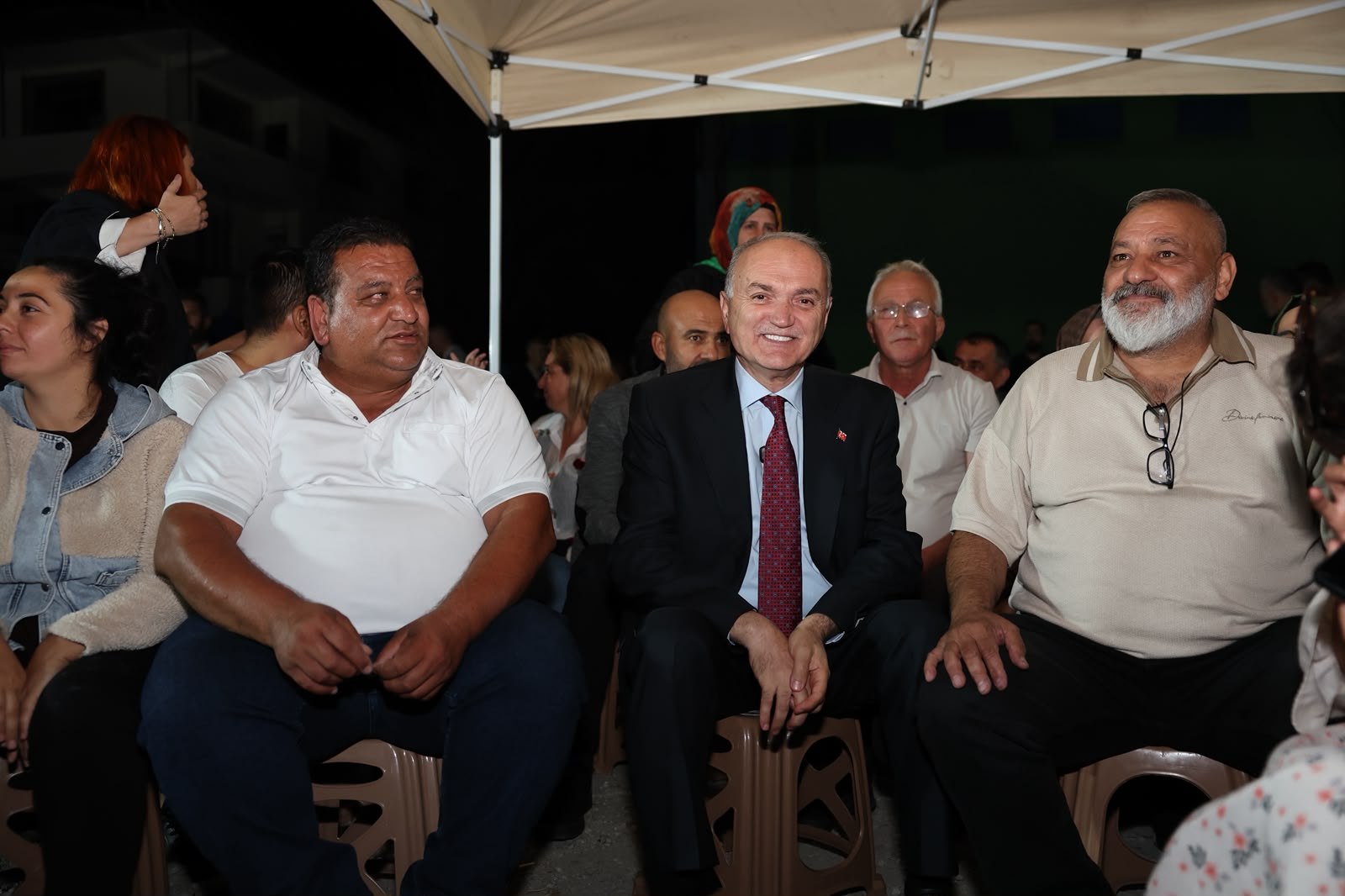 BAŞKAN ÖZLÜ AKPINAR SAKİNLERİNE KONUK OLDU