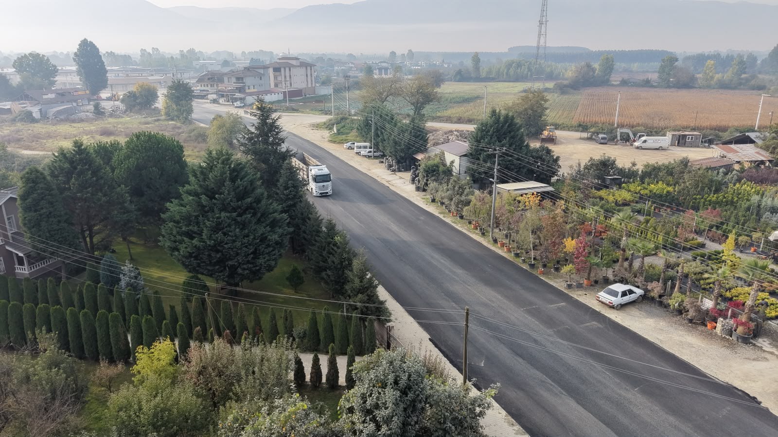 1,5 AYDA 55 BİN TON ASFALT SERİLDİ