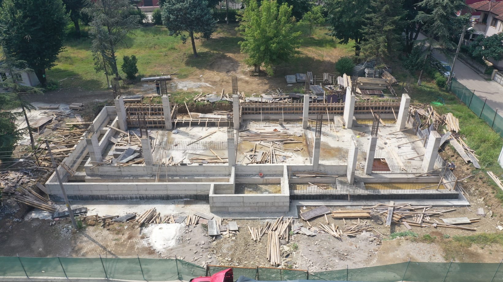 SABİHA ULUSOY KÜTÜPHANESİ YÜKSELİYOR