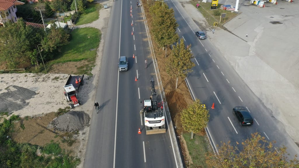 AKÇAKOCA YOLU GÜZELLEŞİYOR