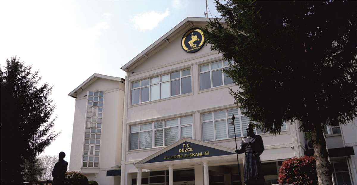 DÜZCE BELEDİYESİNDE GÖREV DEĞİŞİMİ
