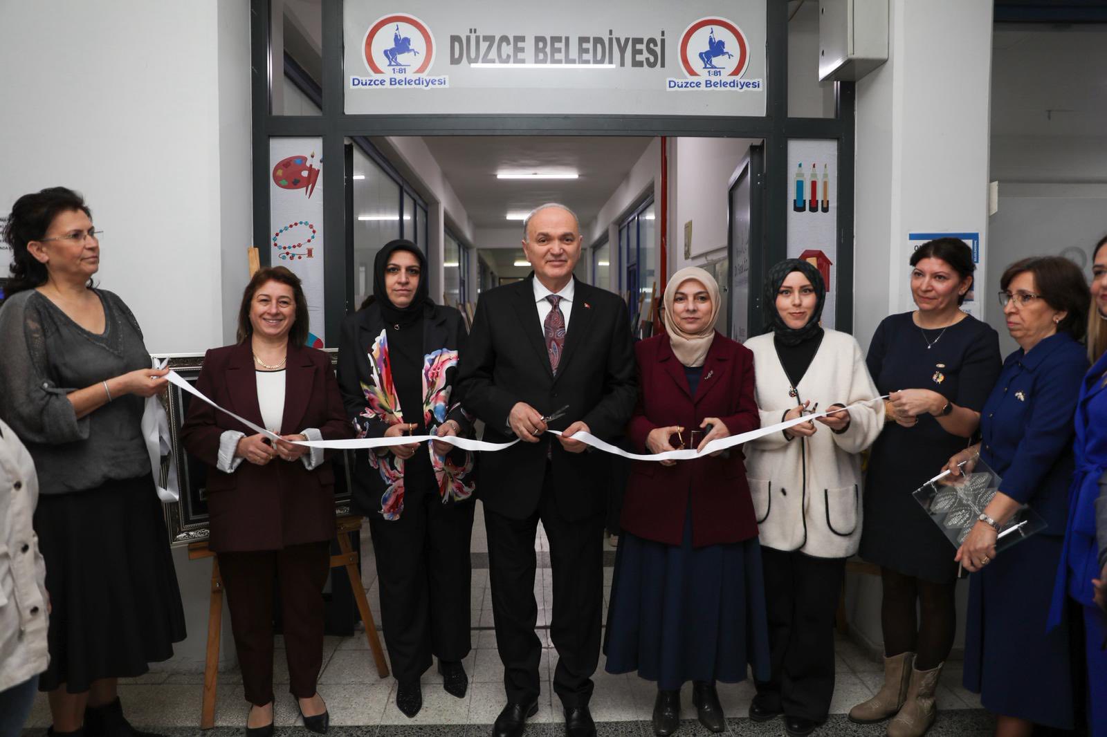 SERGİ AÇILIŞINDA ÖNEMLİ AÇIKLAMALAR