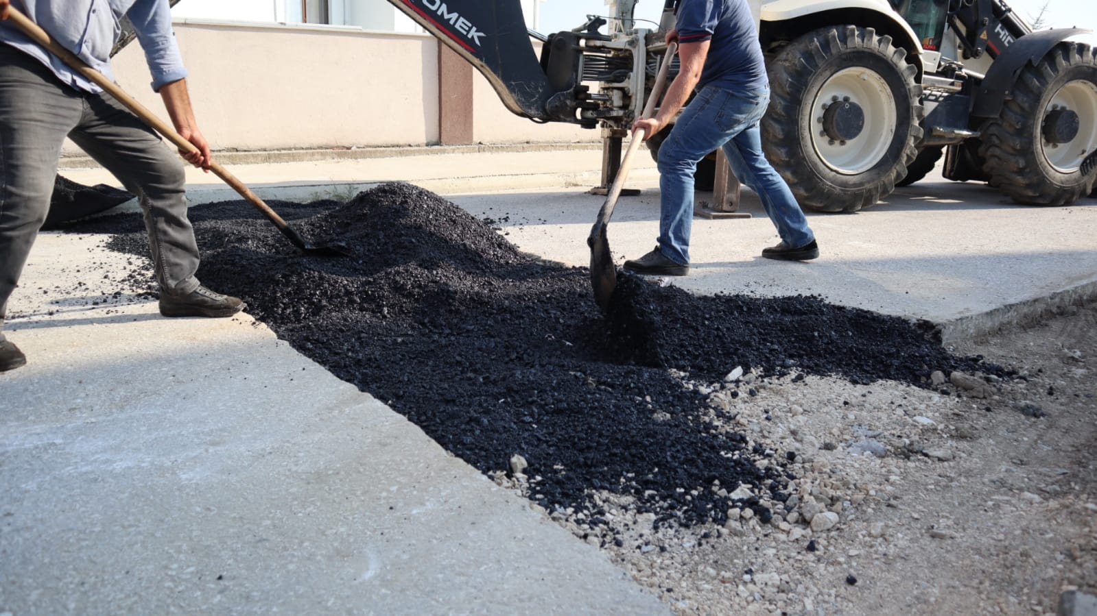 SAHADA 560 KİŞİ ÇALIŞIYOR