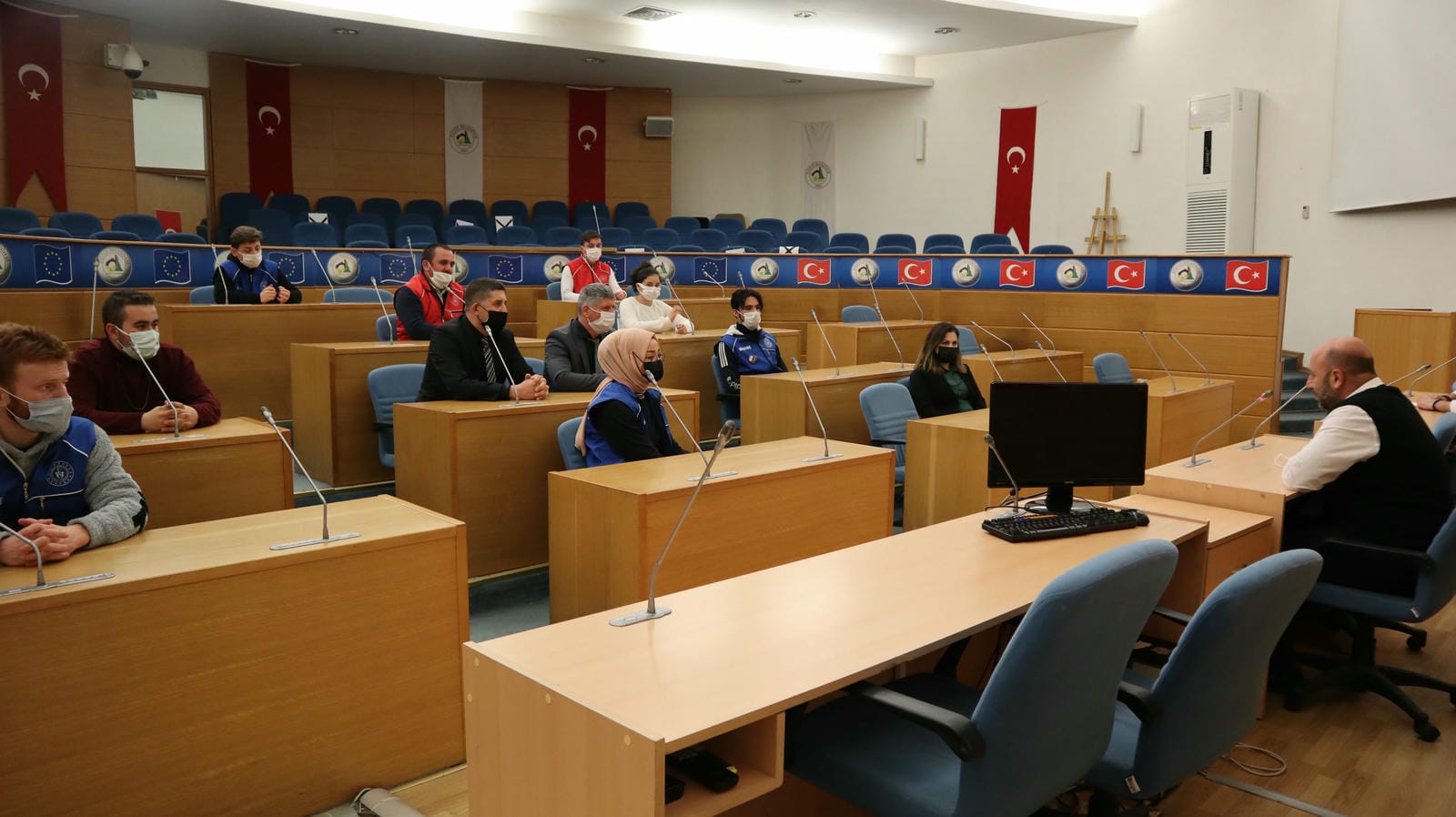GENÇLERE EPİLEPSİ BİLGİLENDİRMESİ