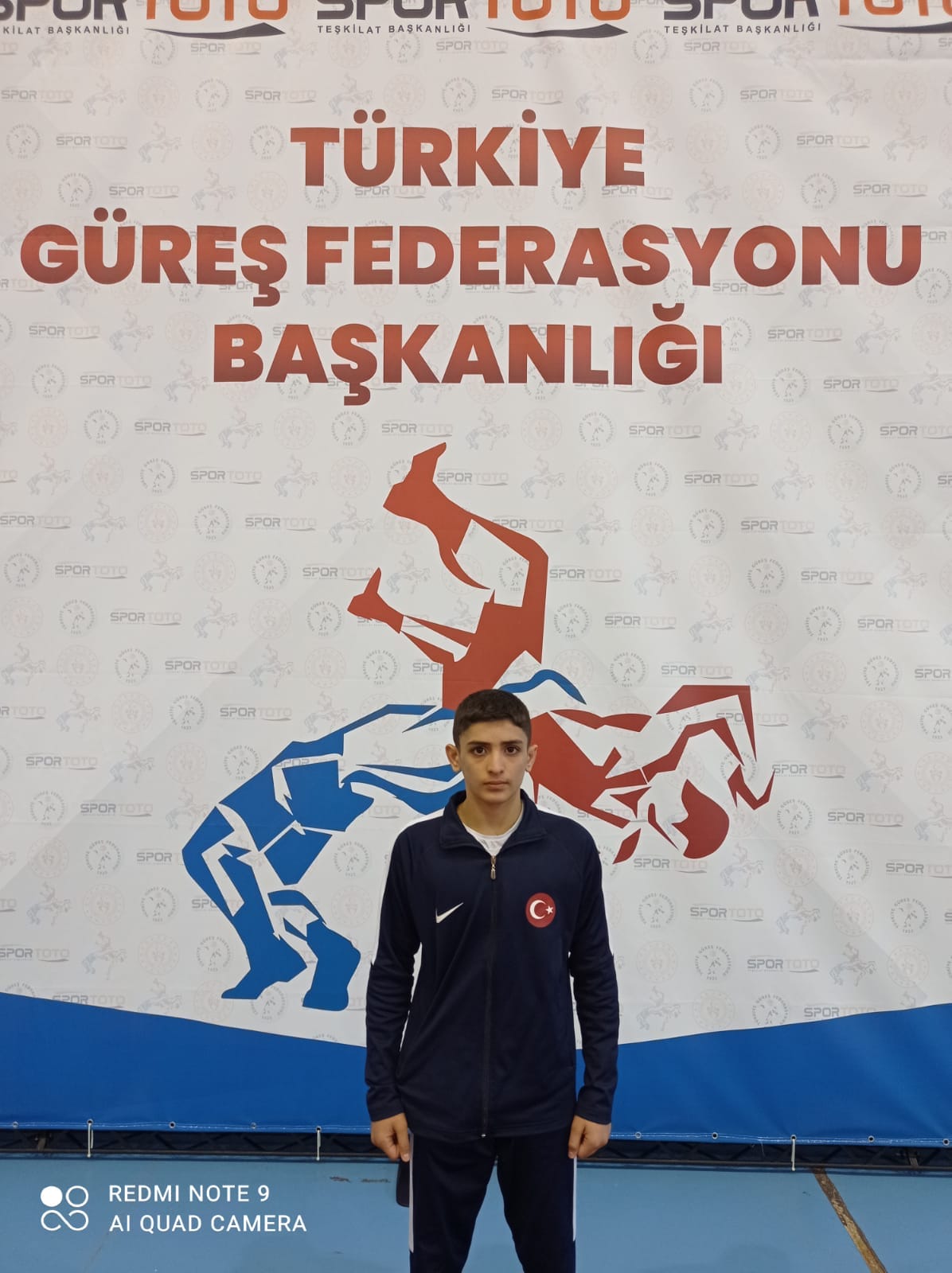 U-15 GÜREŞÇİLERİMİZDEN BÜYÜK BAŞARI