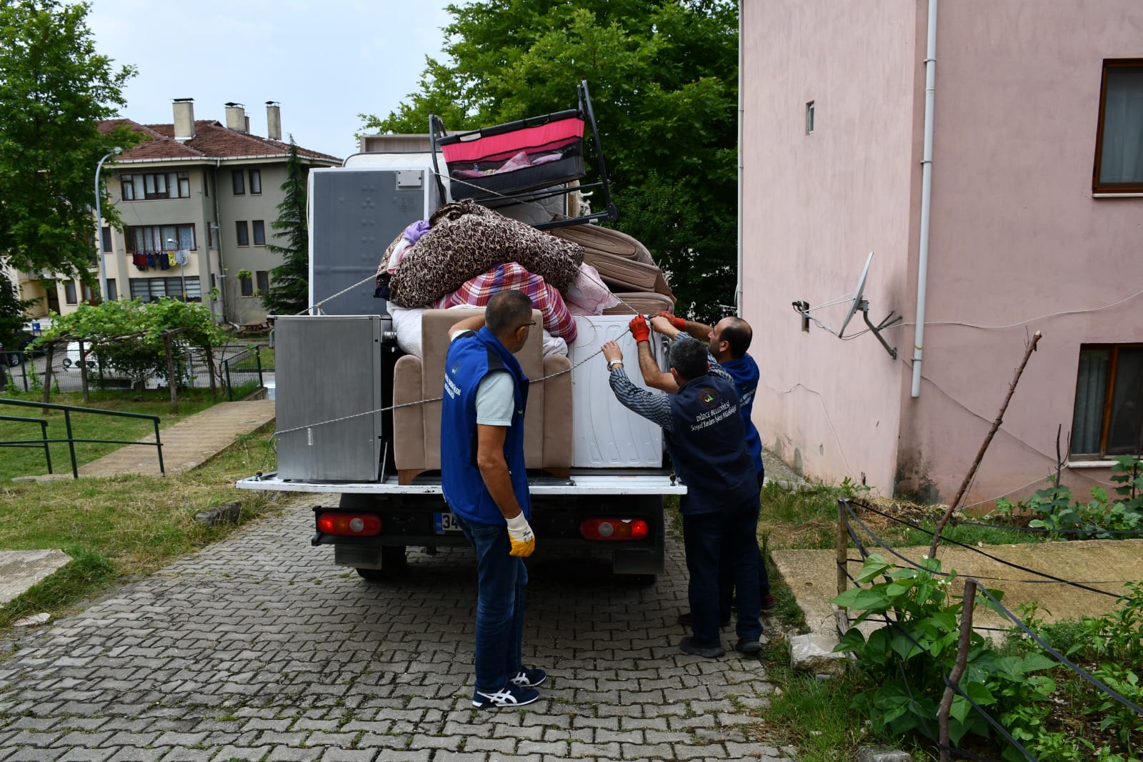 BAŞKAN ÖZLÜ, BİRİMLERİ HAREKETE GEÇİRDİ