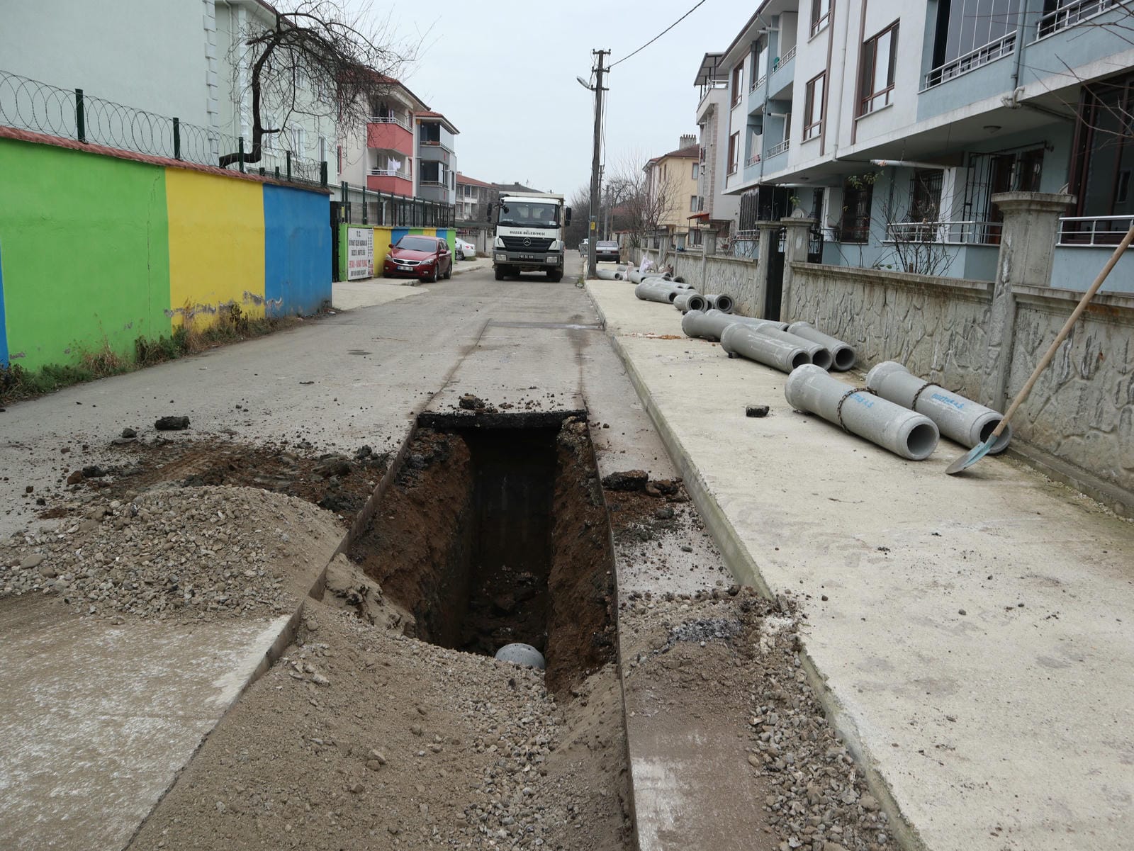 SU KANAL DURMADAN ÇALIŞIYOR