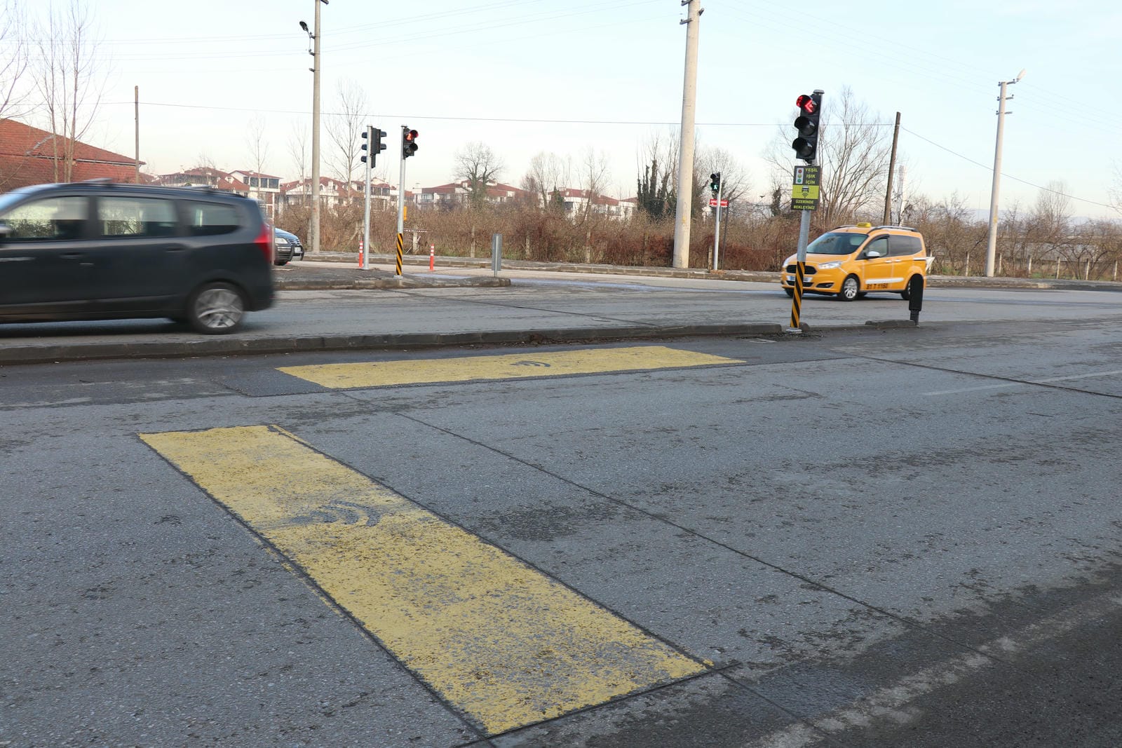 TRAFİK SIKIŞIKLIĞINA AKILLI KAVŞAK MODELİ