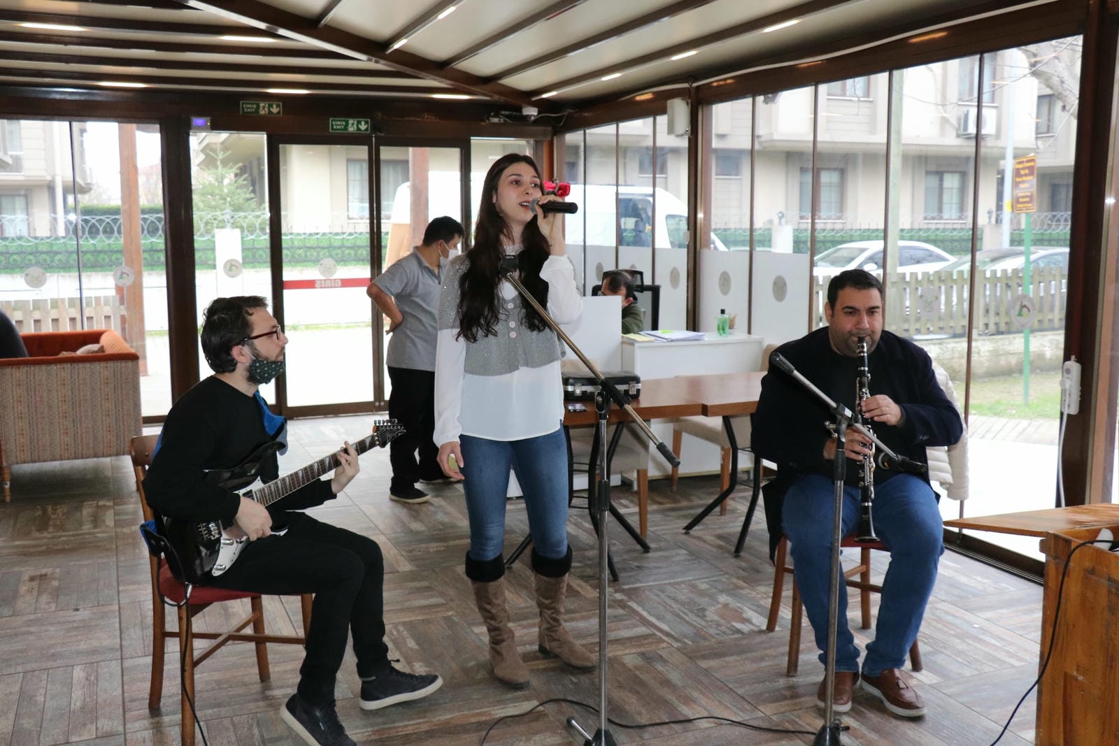 BELEDİYE GÖRME ENGELLİ VATANDAŞLARI AĞIRLADI