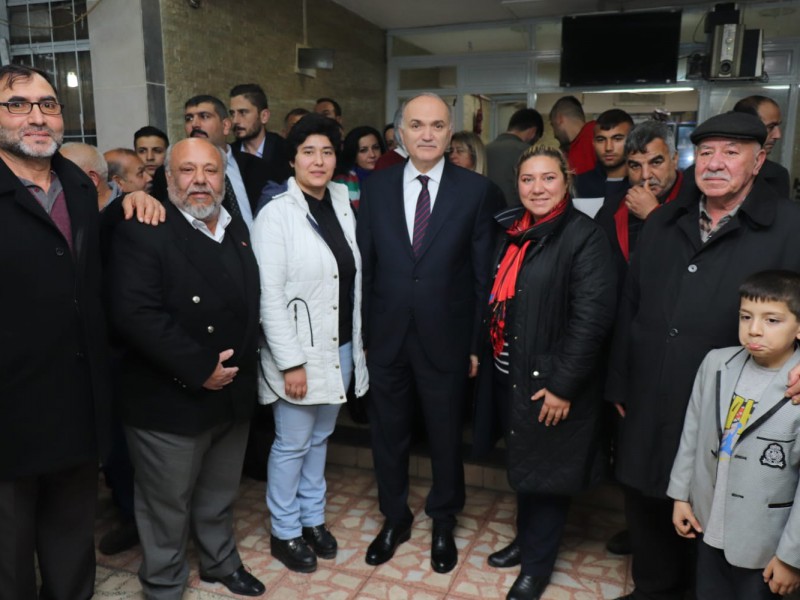 AĞA MAHALLESİNDE BAŞKAN ÖZLÜ'YE YOĞUN İLGİ